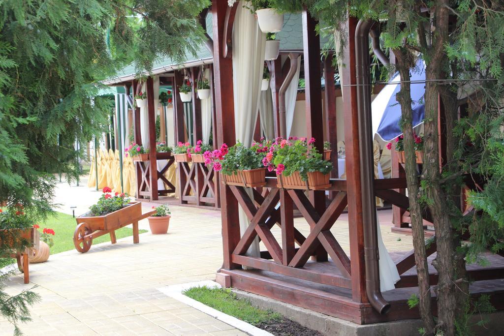 Vila Royal Urziceni Esterno foto