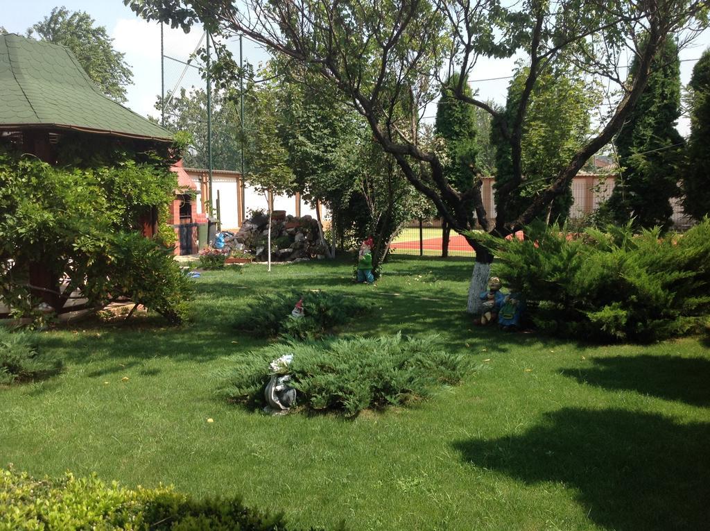 Vila Royal Urziceni Esterno foto